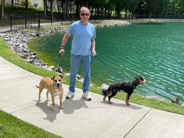 scott gonyea training two dogs